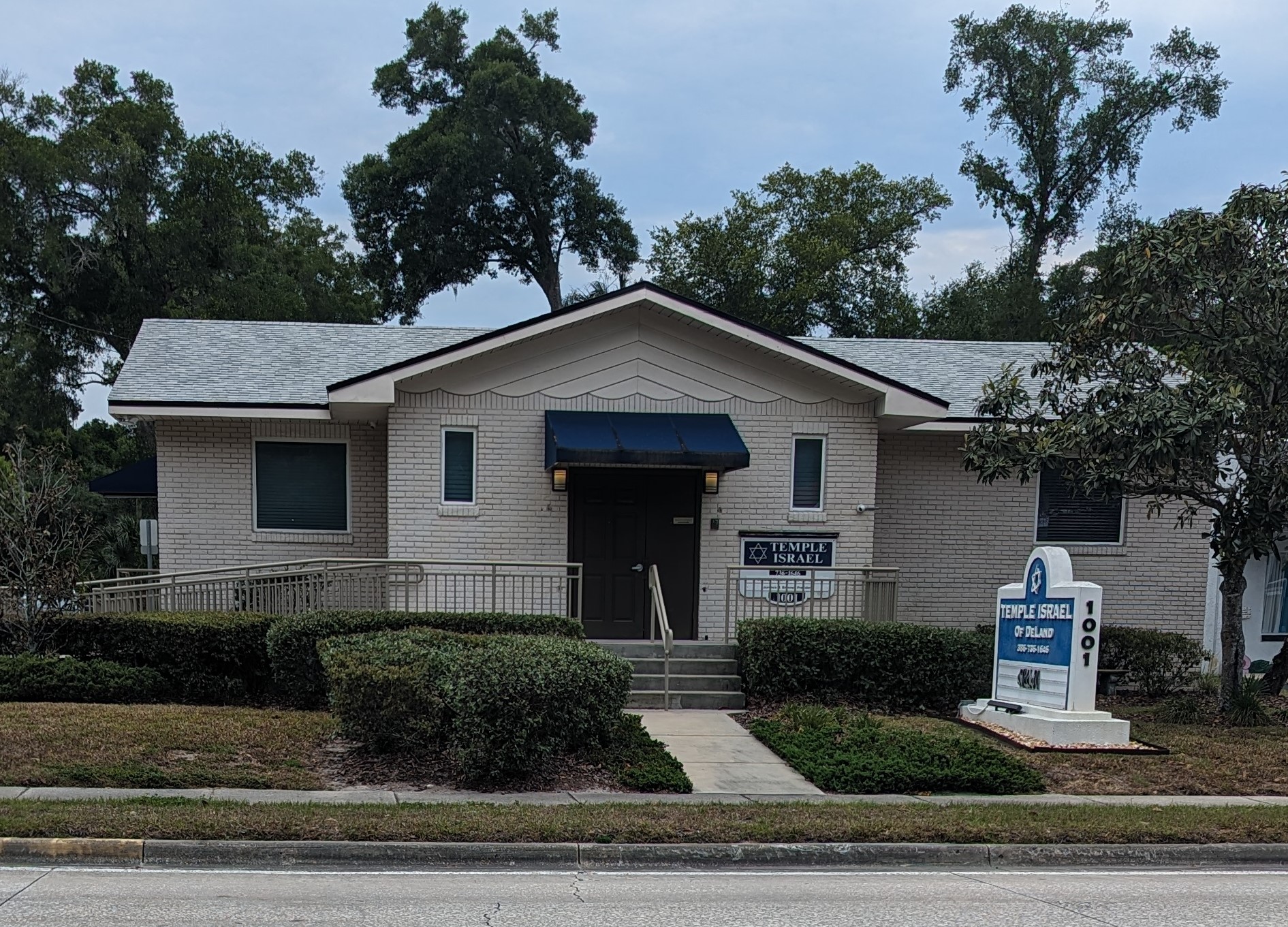 Temple Israel Front View